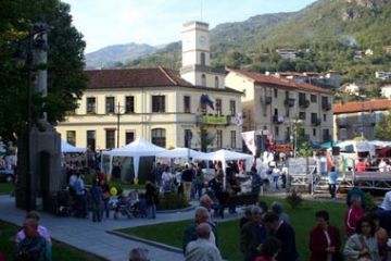 Scorcio della fiera - Piazza Martiri